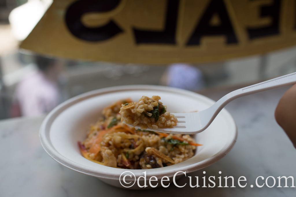 Moroccan Spiced Cold Oat & Carrot Salad with Fresh Apricot Dressing