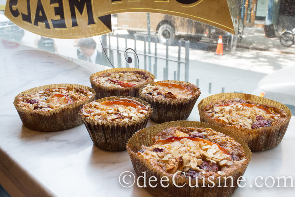 Orchard Peach, Cherry and Vanilla Crème Fraîche Baked Oatmeal Cups