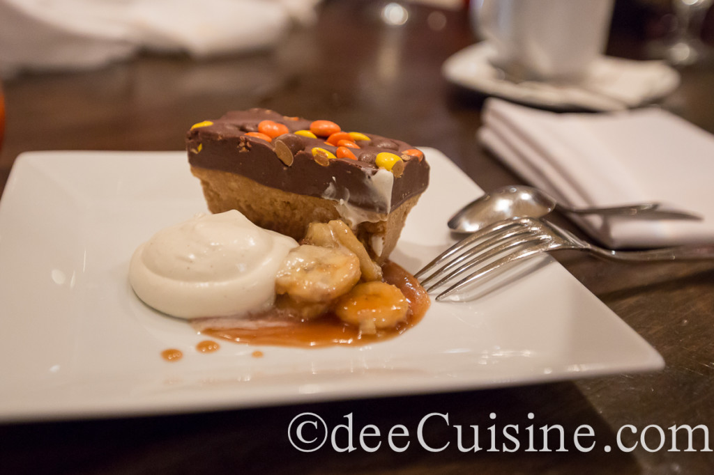 Chocolate Peanut Butter Bar, Oatmeal Whip Cream, Caramel Bananas
