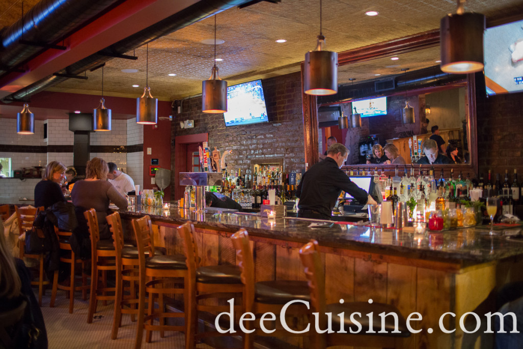The bar at Amore