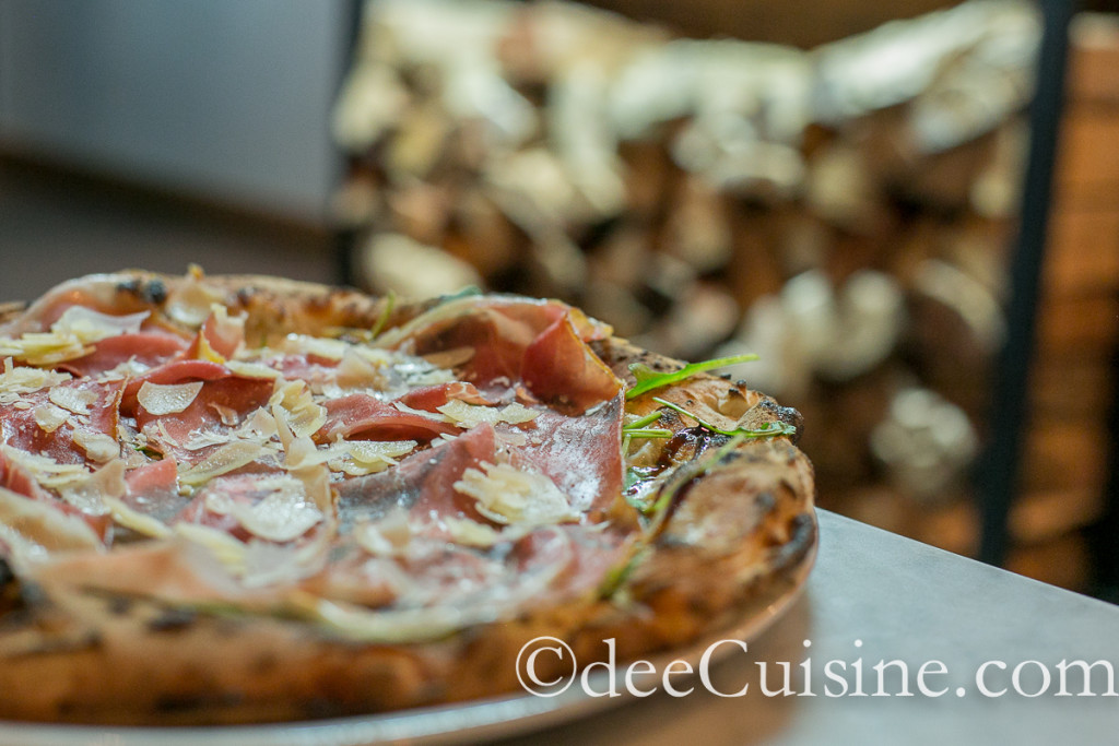 Brick + Wood - Arugula E Prosciutto Pizza